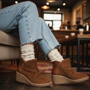 Aetrex Women 11 Waterproof Artisy Farmhouse Orthopedic Wedge Leather Booties New